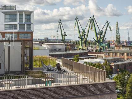 Studio blisko GUMed i PG faktura VAT 23%