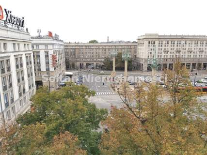 4-pokojowe mieszkanie przy Placu Konstytucji