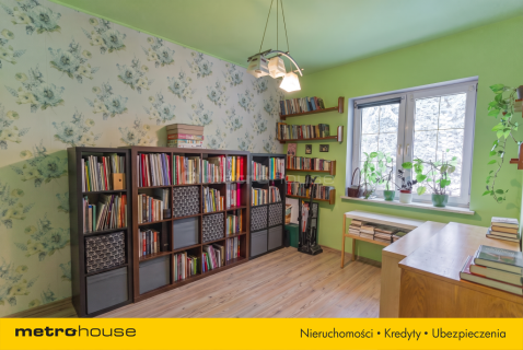 Parterowy dom wolnostojący z kominkiem - 4 pokoje