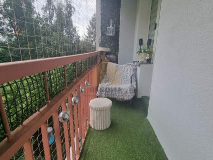 PRZESTRONNE 3 POKOJE Z DUZYM BALKONEM