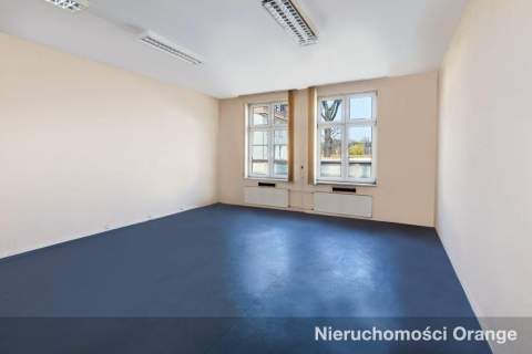 Nieruchomość na mieszkania lub akademik
