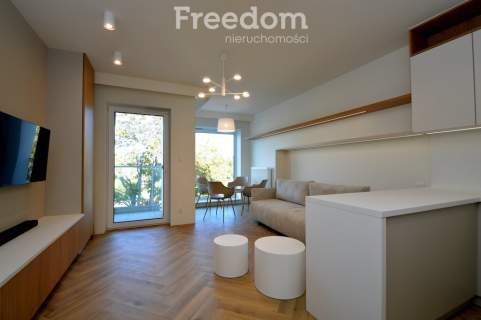 Nowoczesny apartament w pobliżu jeziora