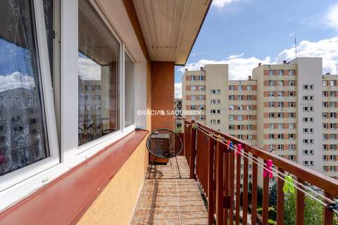 3 pok/ duży balkon/ winda/ ul. Walerego Sławka.