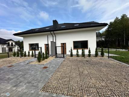 ZAMIESZKAJ BLISKO LASU, W CISZY, KOŁO KIELC