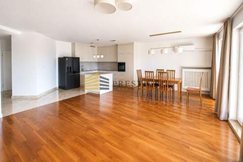  Apartament w budynku z basenem i fitness 