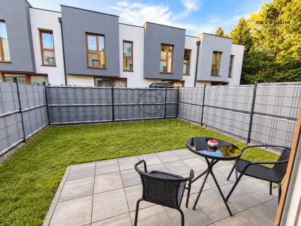 76,6 m 4 POKOJE OGRÓDEK 30 m 2 ŁAZIENKI