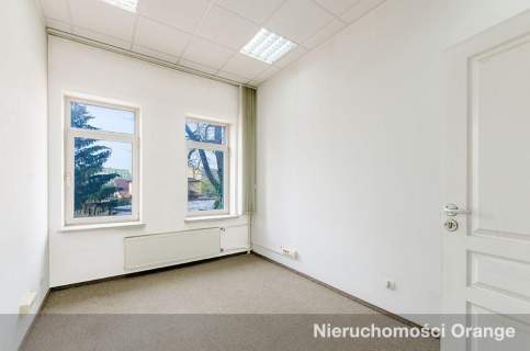 Nieruchomość pod biuro, placówkę medyczną