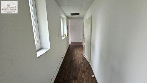 102 m2 LOKAL WYNAJMĘ 2550 4 pokoje WC na Biuro