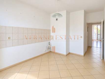 Odświeżone 2 Pokoje Oddzielna kuchnia Balkon Parking