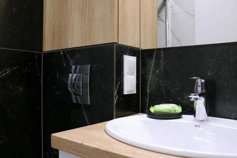 Nowoczesny Apartament z klimatyzacją i dużym balkonem