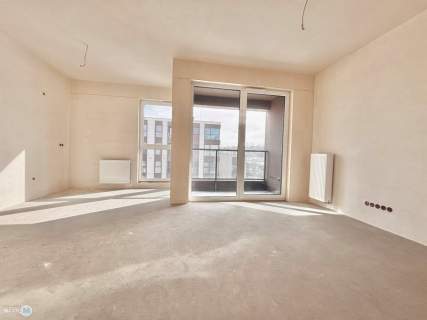 Dwa pokoje po remoncie w apartamentowcu na5piętrze