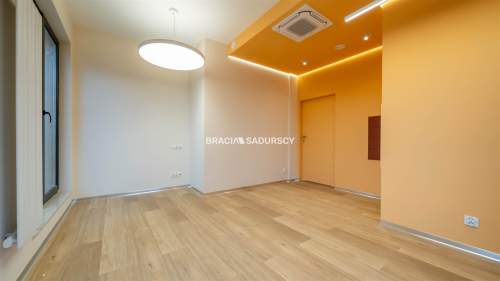 os. podwawelskie, lokal biurowy, wys. standard