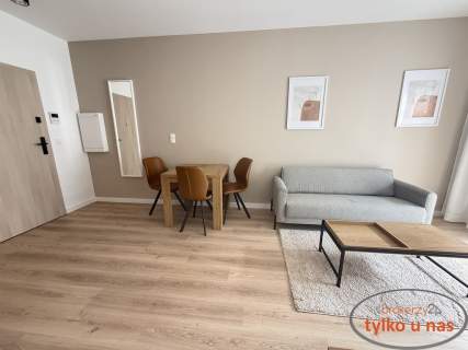 EXTRA NOWIUTKI APARTAMENT - ŁAZARZ KAWALERYJSKA 4