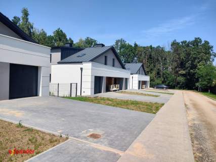 Dom w zabudowie bliźniaczej. Zapraszam - ostanie domy w inwestycji.