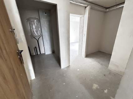 M3 V PIĘTRO GARAŻ KOMÓRKA GARDEROBA 3 BALKONY