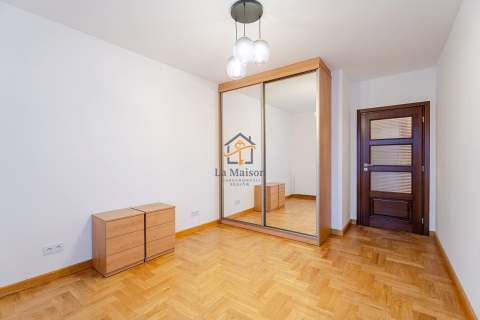 2-pokojowe z balkonem i garażem. Nowy Kleparz.