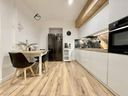Rozkładowe 2 pokoje blisko centrum pierwszy najem