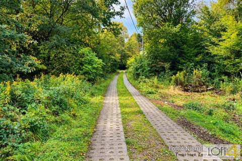 Drewniany domek z widokiem na Jezioro Rożnowskie