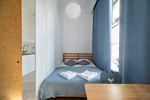 Łódź Piotrkowska/ 4 niezależne kawalerki/ booking