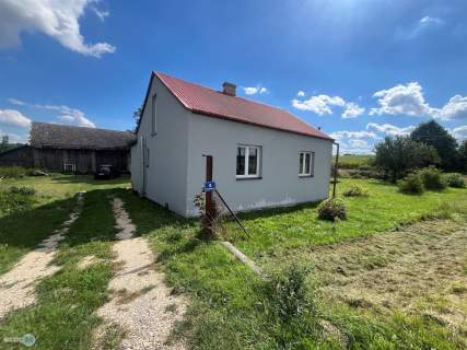 DOM W OTOCZENIU NATURY