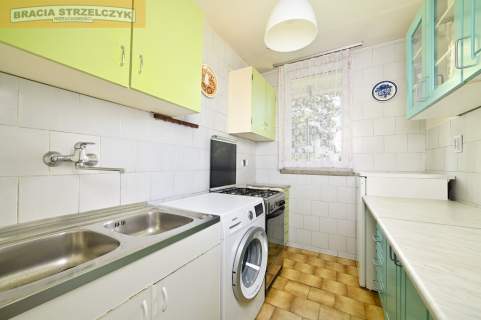 Saska Kępa dwupokojowe, kuchnia, balkon sprzedam