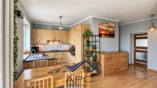 79,20 m na Łazarzu 3 pokoje balkon piwnica