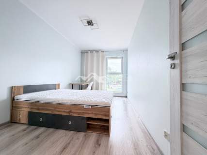 2 POK, osobna kuchnia, balkon, winda, garaż, park.
