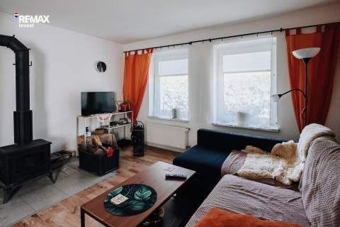 Urokliwy dom w Łazach 75m2 strych do adaptacji