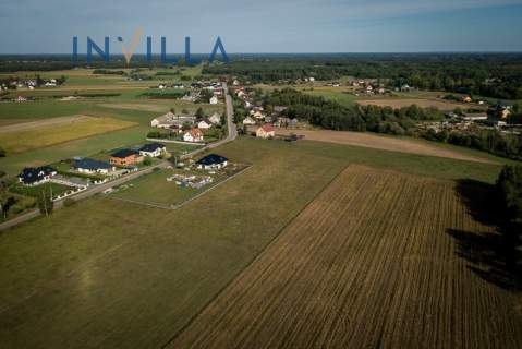 działka budowlana z uzbrojeniem w drodze