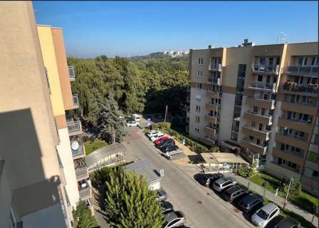 61 m 2 pokoje balkon Reduta