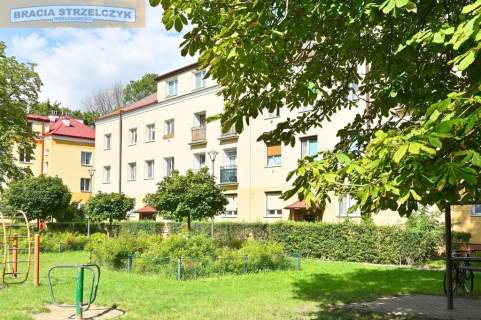 Ursus. 2 pokoje. Kuchnia osobno. Stacja PKP 750m