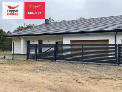Dom praterowy garaż na dwa samochody strych 30m2