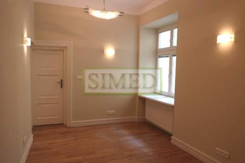 Prestiżowa lokalizacja,odrestaurowana kamienica,24