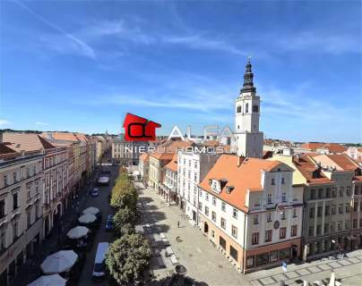 Przestronne czteropokojowe mieszkanie w Centrum miasta