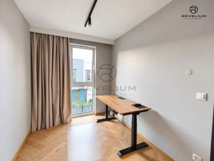 76,6 m 4 POKOJE OGRÓDEK 30 m 2 ŁAZIENKI
