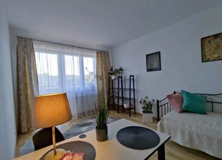 61 m 2 pokoje balkon Reduta