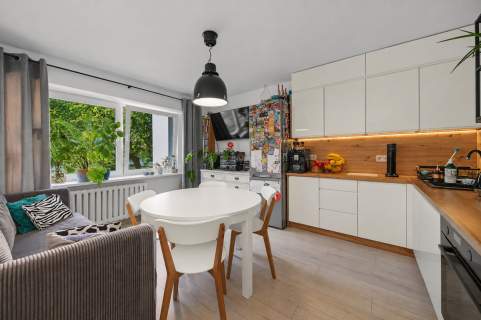 4 pokoje ul. Iwaszkiewicza Balkon Parter