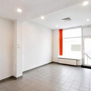 Handlowo - usługowy, witryna, parter, 38 m2