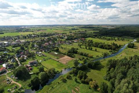 Działka z linią brzegową rzeki 3756 m Prostki