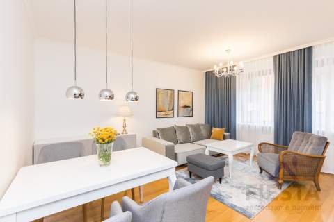 Apartament obok Metra Świętokrzyska