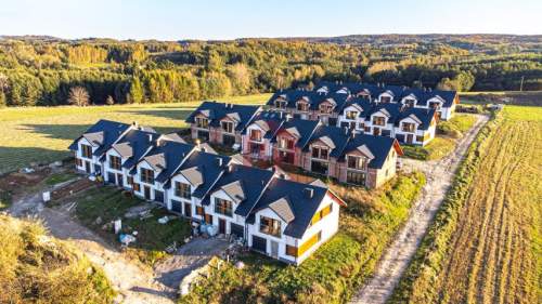 Segment narożny z garażem 139m2 WIDOK na las