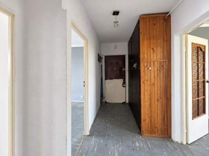 Północ 2 pokoje duży balkon do remontu