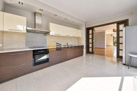 Apartament z 4 sypialniami na Mokotowie