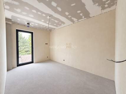 Nowoczesna bryła / Wolnostojący / Działka 700 m2