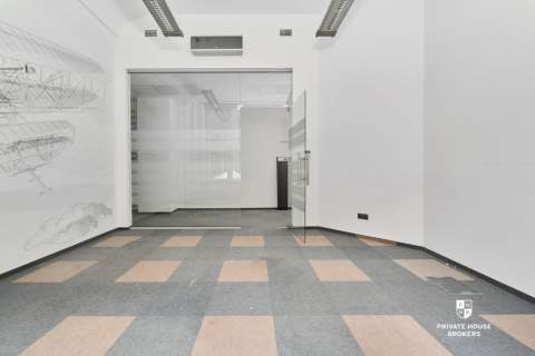 Na wynajem przestronny lokal 260 m2 Rynek 1 piętro
