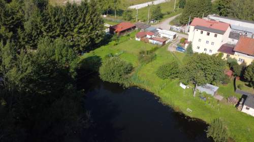 3 POKOJOWE MIESZKANIA, A PRYWATNOŚĆ DOMKU