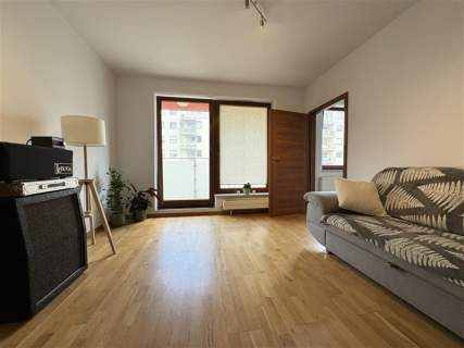 Przyjaźni/1pok/2010r/garderoba/duży balkon/meble
