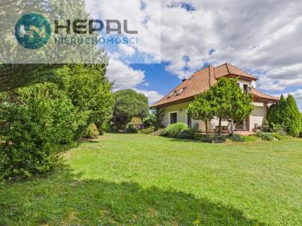 Dom 140 m przy lesie, Herby k. Kielc