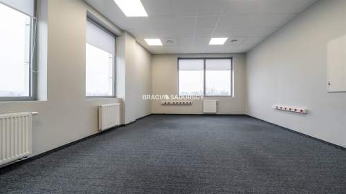 Powierzchnia biurowa z parkingiem - 400m2