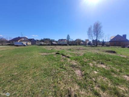 Duża, urokliwa działka budowlana 22 km od Kielc.